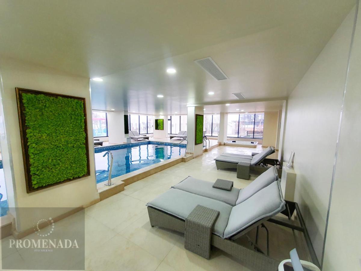 Sunfest Aparthotel Pool & Spa Mamaia Nord Năvodari Exteriör bild