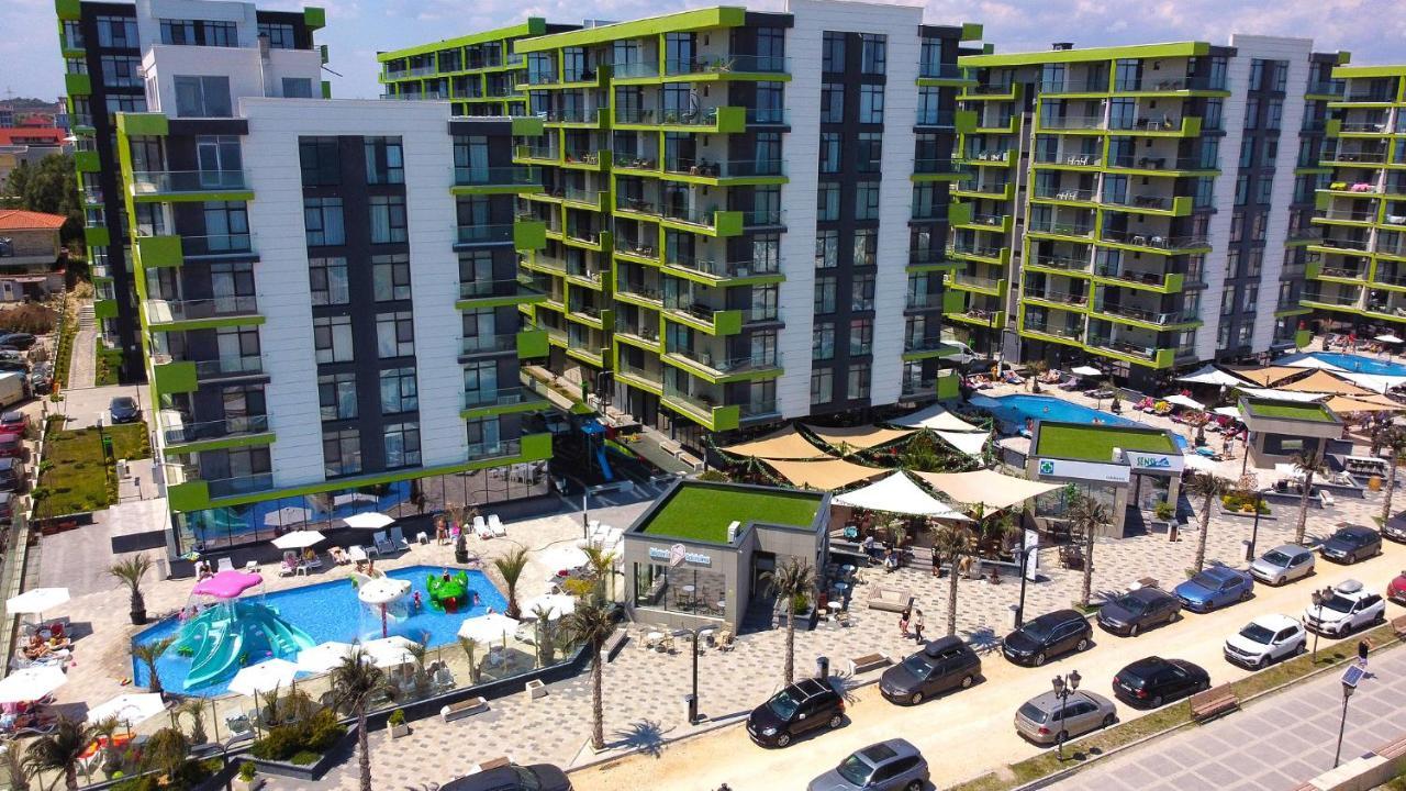 Sunfest Aparthotel Pool & Spa Mamaia Nord Năvodari Exteriör bild