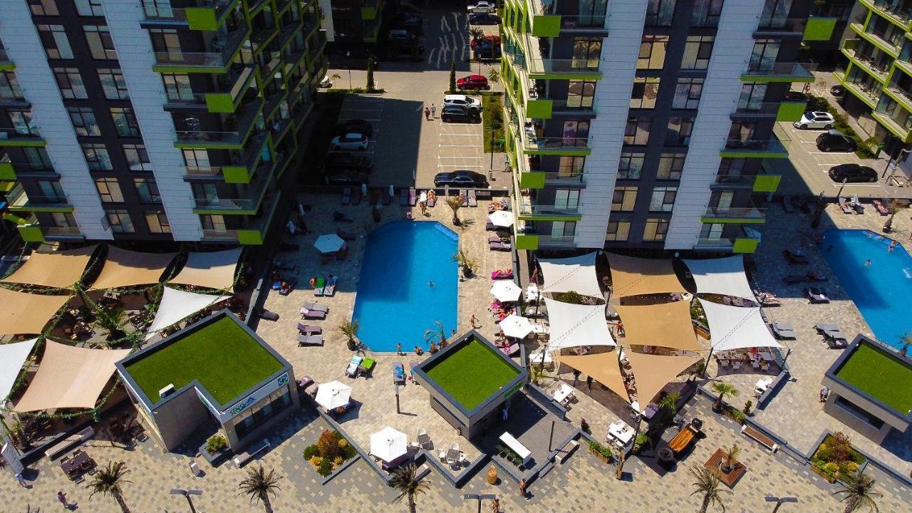 Sunfest Aparthotel Pool & Spa Mamaia Nord Năvodari Exteriör bild